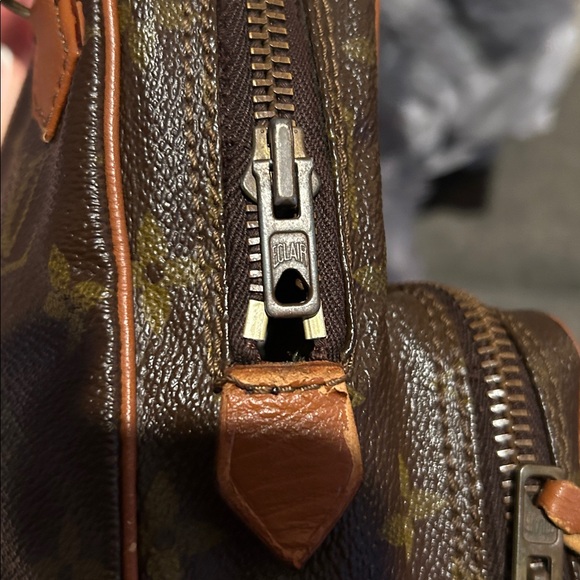 Louis Vuitton Authentic Rare Eclair LV mini crossbody - Picture 5 of 11